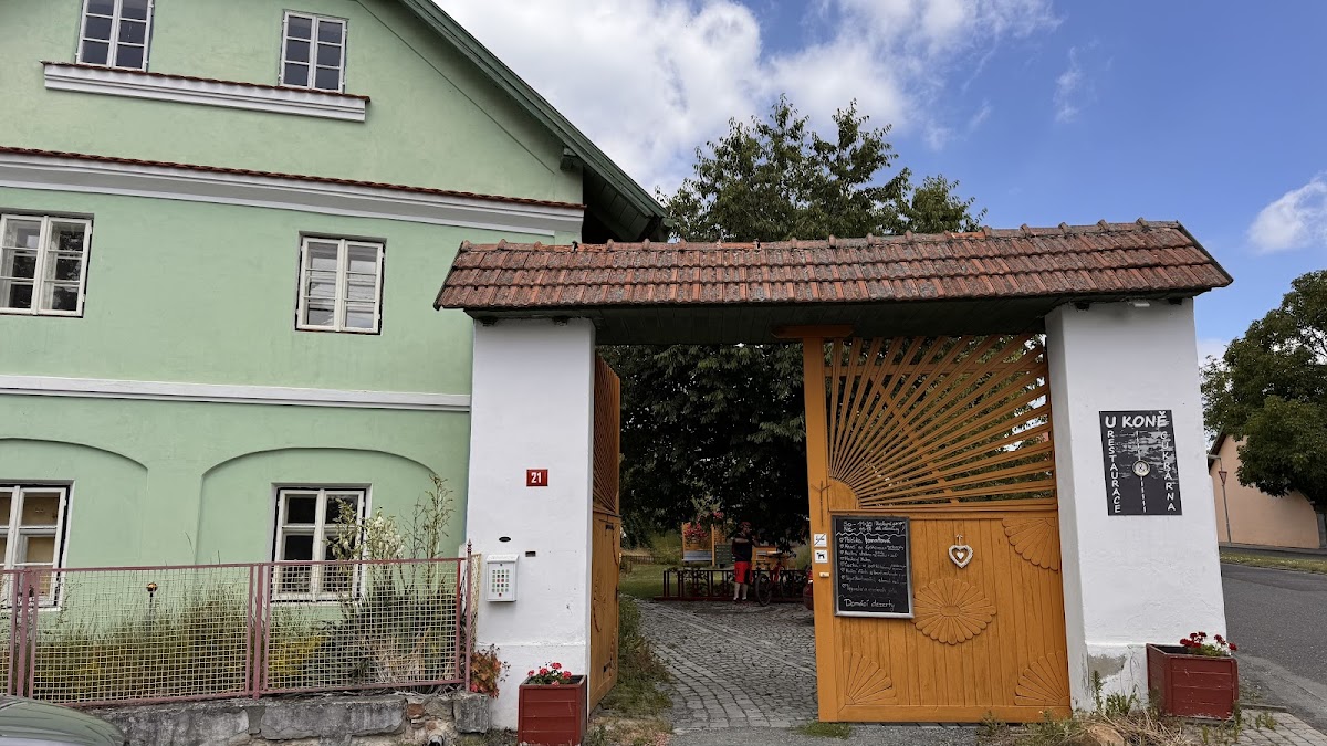 U Kone - Restaurace S Cukrarnou-4